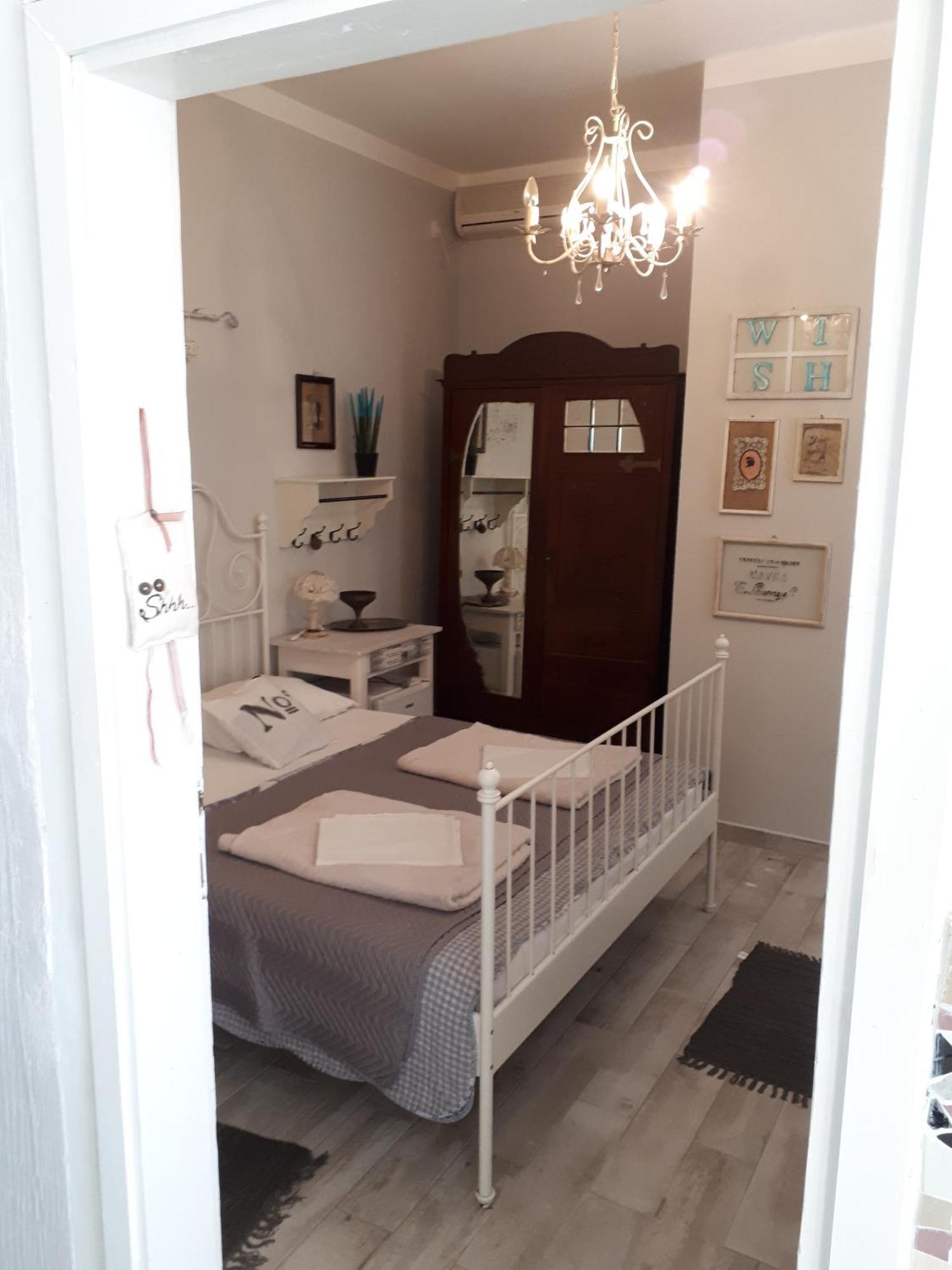 ホテル House Grabic ティヴァト 部屋 写真