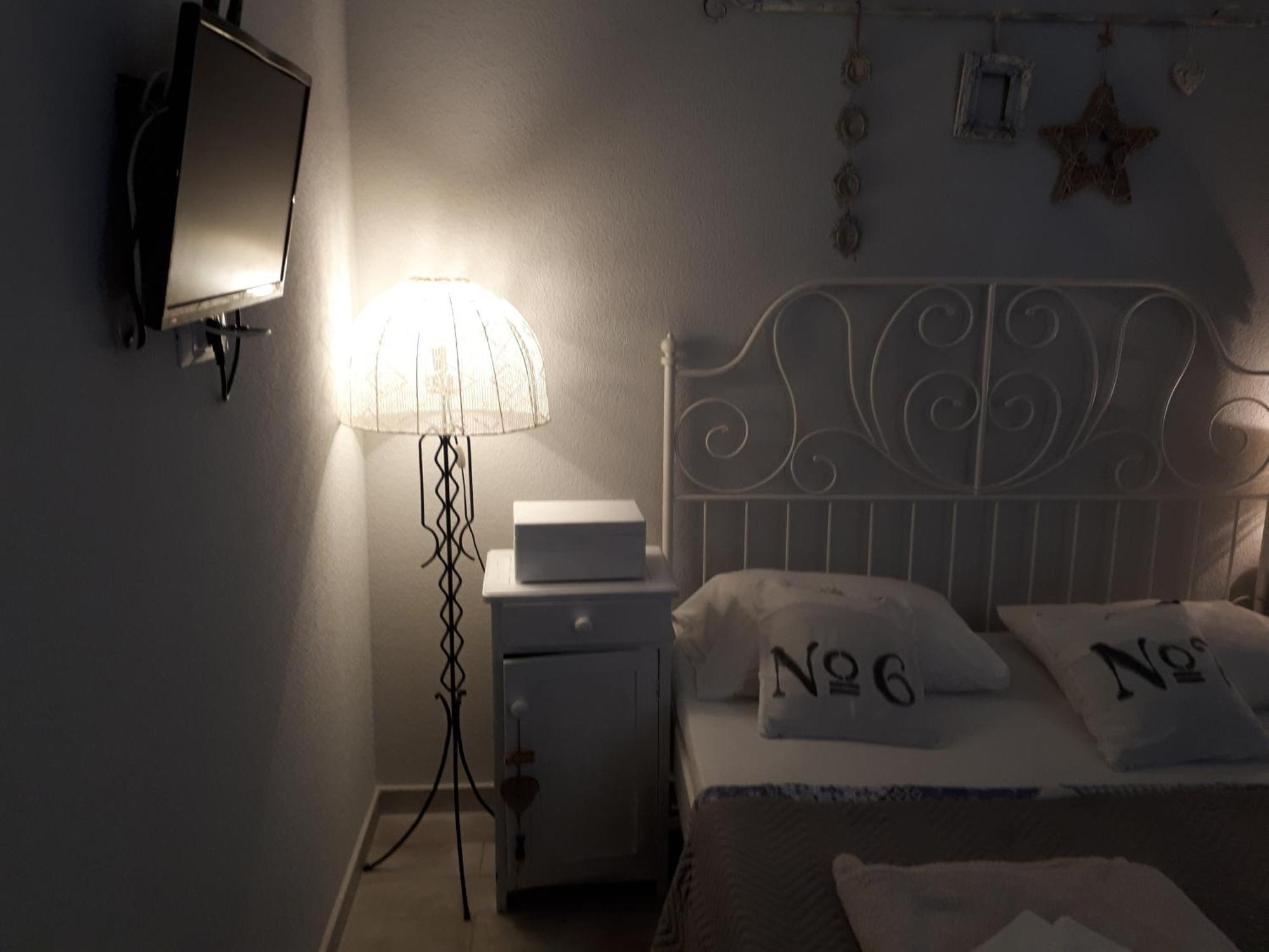 ホテル House Grabic ティヴァト 部屋 写真